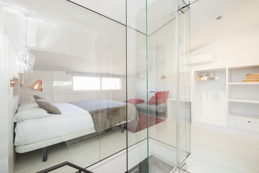 Barcelona Penthouse Private Terrace Sustainable Stay Keyless Access Eksteriør bilde